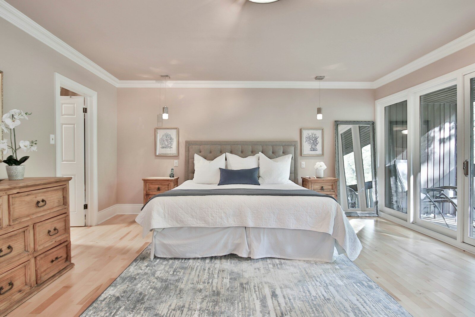 Bright cozy vacation rental bedroom